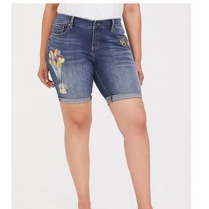 Torrid Disney Pixar “Up” Bermuda Jean Shorts sz 22
